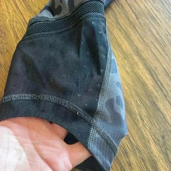 Lululemon Just Breathe Crop-Sz 8 - Picture 2 of 8